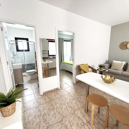 Mahostly Comillas Ph Apartment